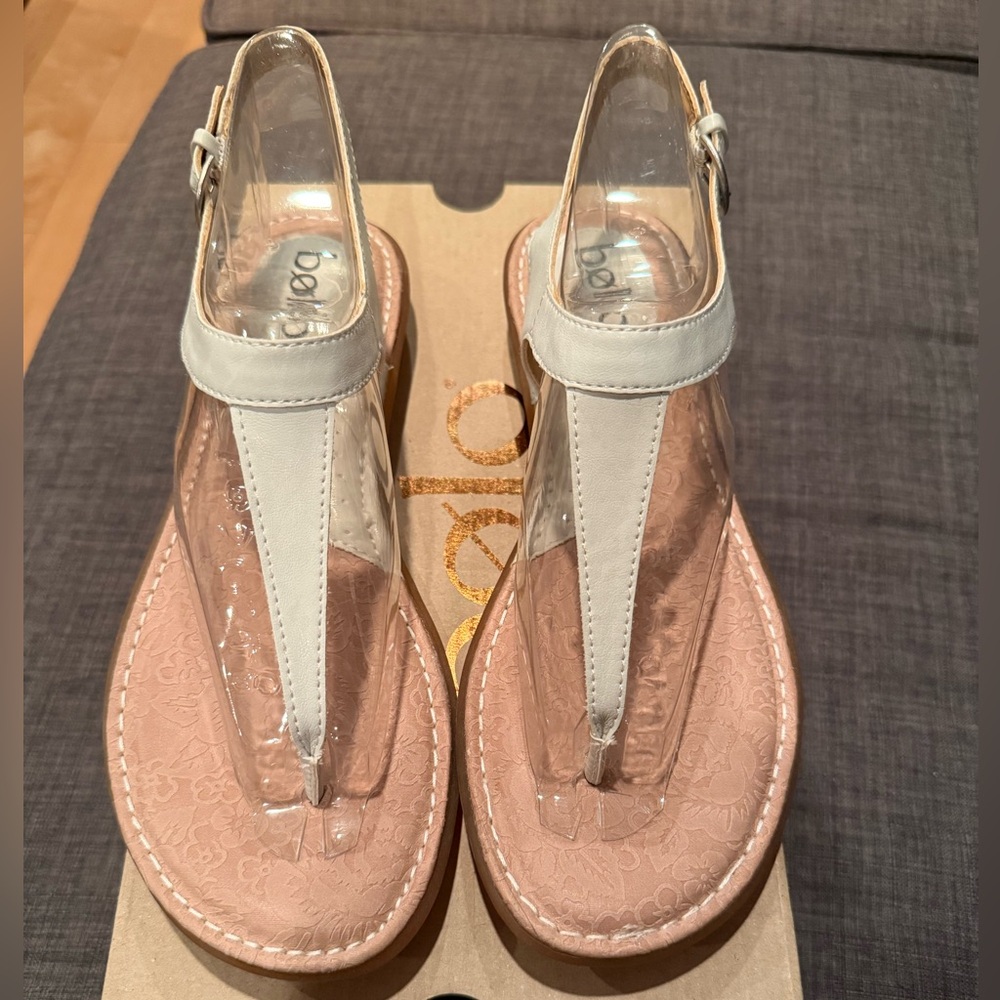 NIB Bolo women’s white sandal size 9M